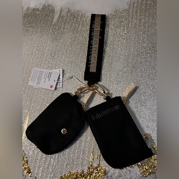 Lululemon dual pouch wristlet - Picture 4 of 4